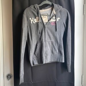 Grey zip up hoodie Sz medium Hollister